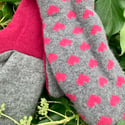 Upcycled mittens grey pink hearts