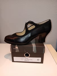 New Flamenco shoeI