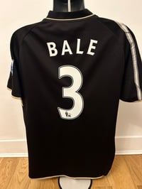 Image 3 of Tottenham Hotspur “BALE 3” 2008/09 Third Shirt + PL patches (XL)