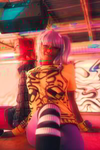 Image 4 of 0FD YELLOW AIRBRUSH FACE TEE 