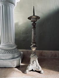 Image 3 of 1 Pique cierge d’église en métal argenté, XIXème siècle. 38cm