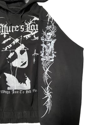 Image of VULTURE’S LAIR