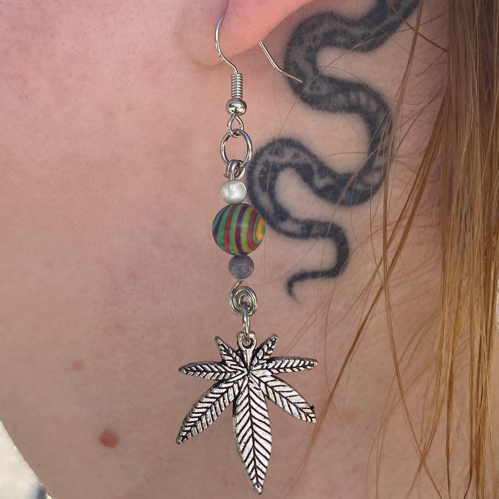 Image of tropical kush earrings 