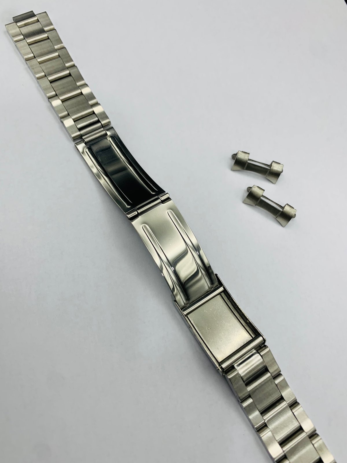 18mm Seiko curved lugs stainless steel gents watch strap New. MU