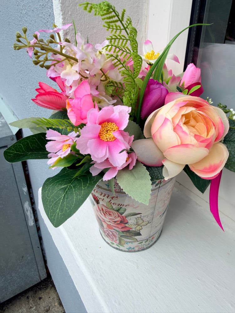 Image of Floral Tin Pot 