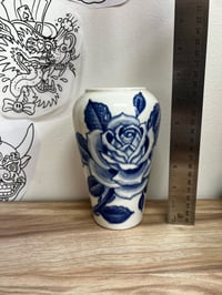 Rose vase 