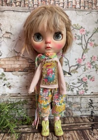 Image 1 of Blythe Spring set 17