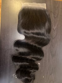 Image 1 of 18 inch 5x5 body wave lace closure