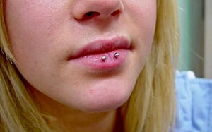 HORIZONTAL LIP PIERCING SERVICES