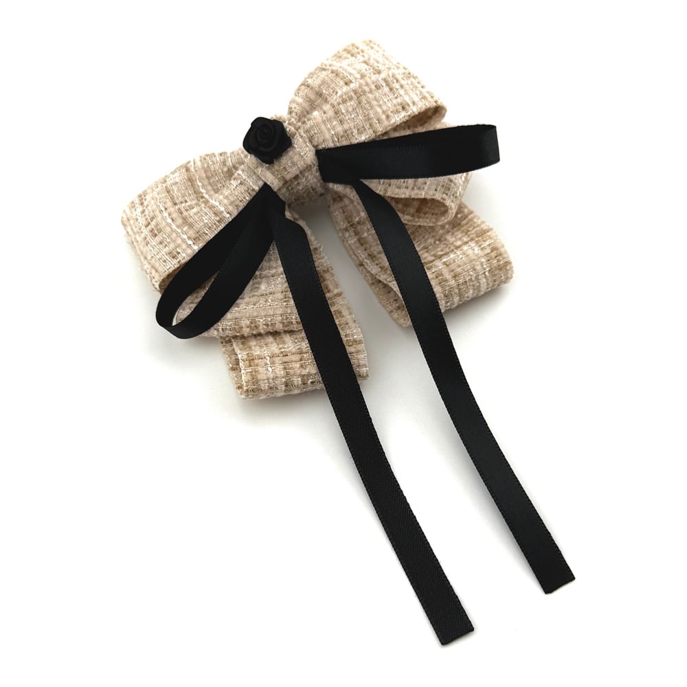 Image of The Heiress Single Clip