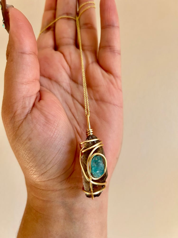 Image of 🩶Smoky Quartz & Blue Apatite🩵