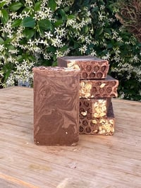 Image 1 of GOLDEN SOUL Honey & Oats Soap / Jabón de Miel y Avena