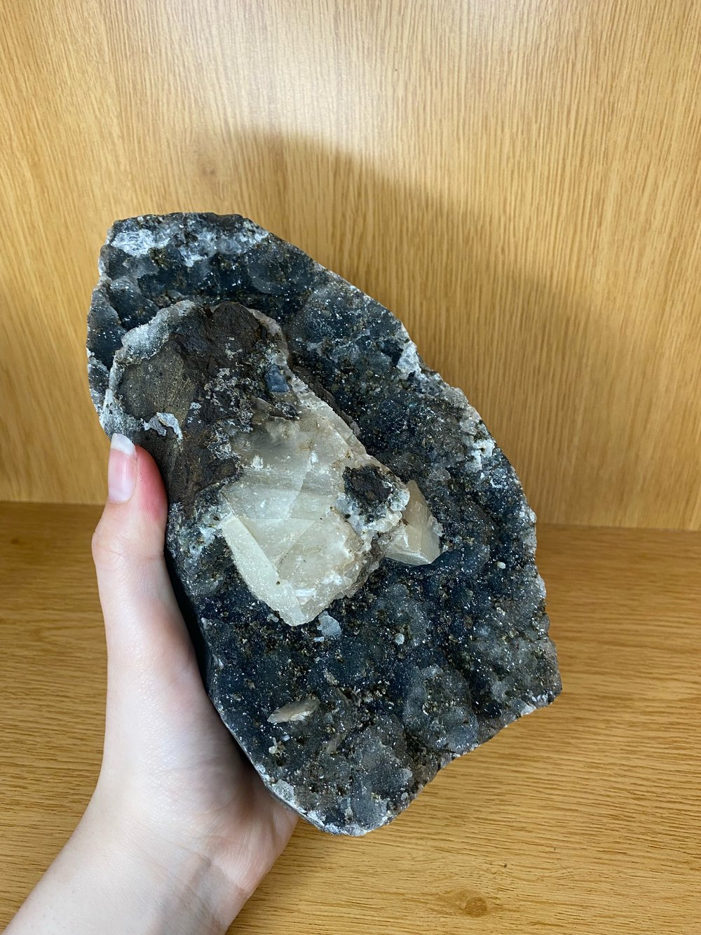 XXL black amethyst standing cluster 