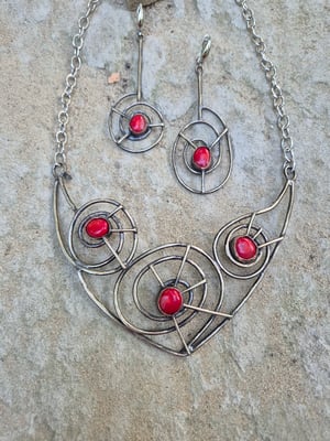 Red necklace 