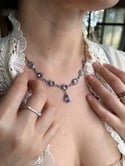 Beau collier en argent avec 8 améthystes facetées, poinçon argent massif, Vintage 1990.