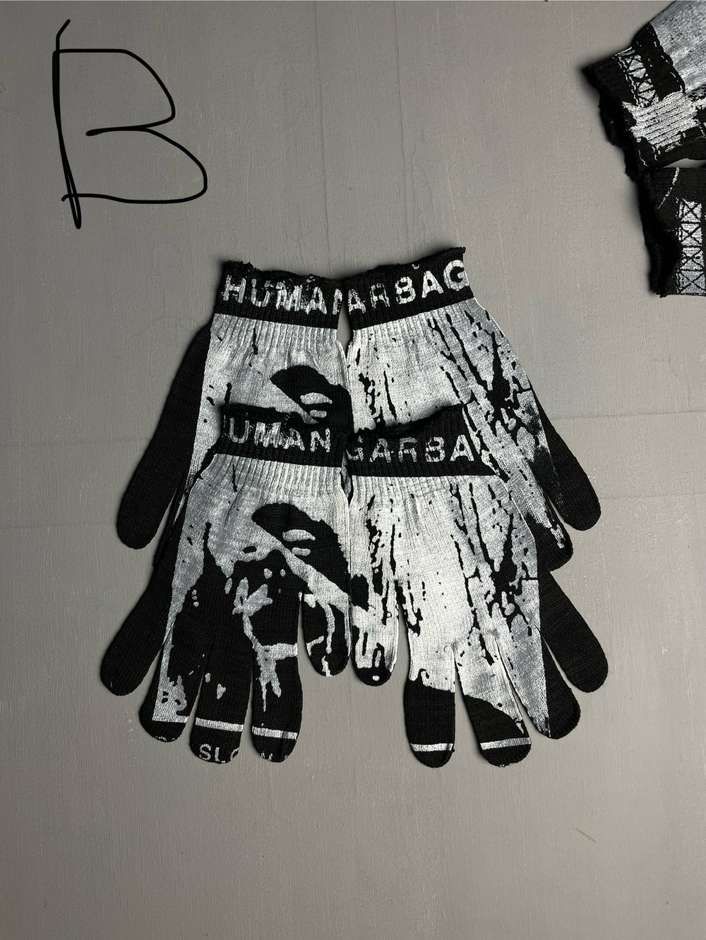 printed gloves
