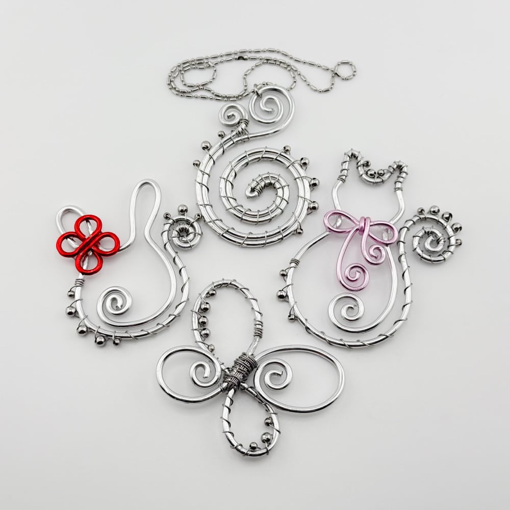 Image of Kitty Swirl Wire Pendant