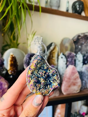 Image of Rainbow aura geode necklace 
