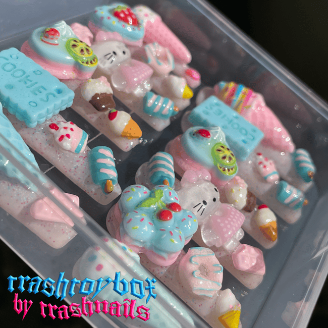 "HK Bakery" 🧁 Medium