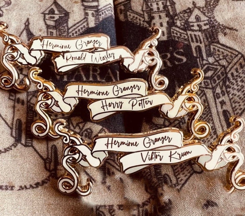 Image of HerMyoKnee’s Loves Entwined Name Banners