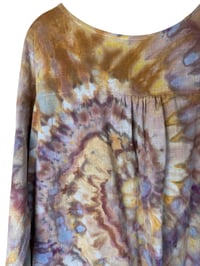 Image 9 of M Cotton Forager Top in Earthy Spiral Ice Dye