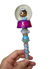 Image 2 of Snow Globe Tiana Pen