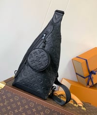 Image 1 of SHELLS BLACK CROSS OVER BAG