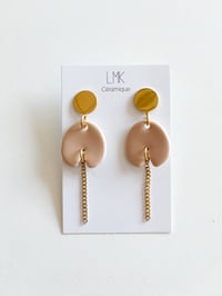 Paire de boucles d'oreilles céramique PATA DORA beige