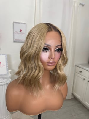 Image of Beige bob (ready to ship)