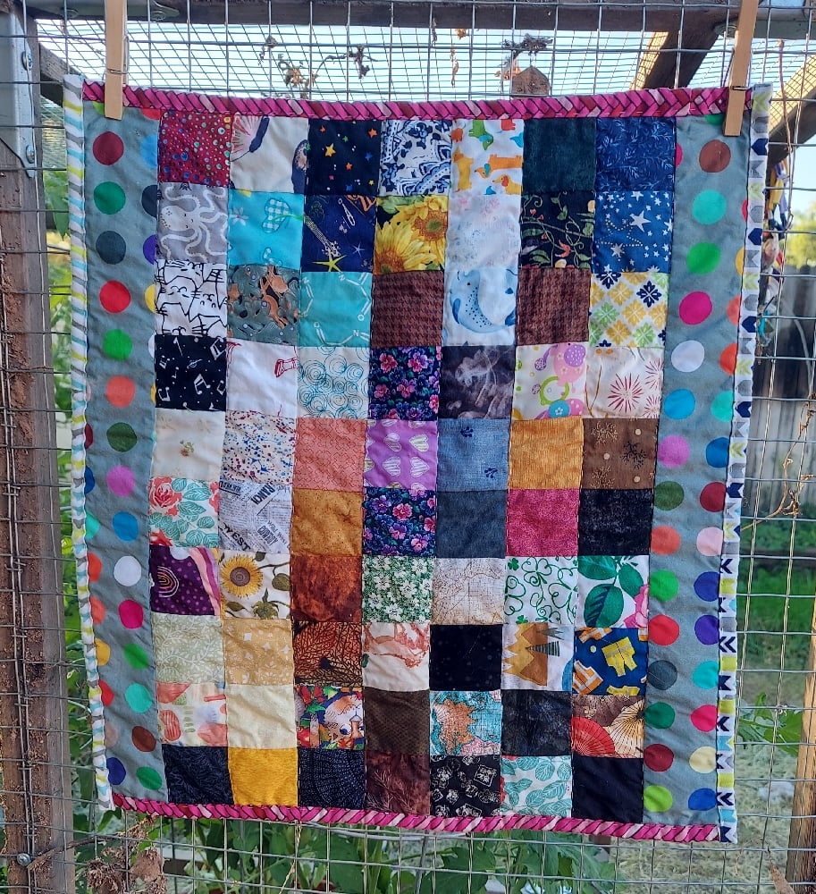 Image of Scrappy Cat Quilt