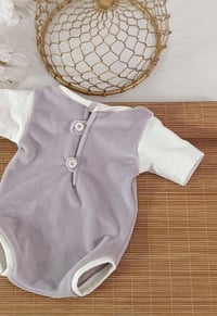 Image 2 of Newborn bodysuit Amir | gray | white