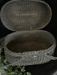 Image 6 of Réservé. Magnifique panier en osier, à anses croisées, panier bressand , fin XIX eme siècle!