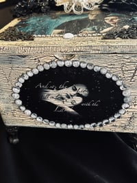 Image 2 of Handmade Twilight Gothic Keepsake Box Lamp – Bella & Edward