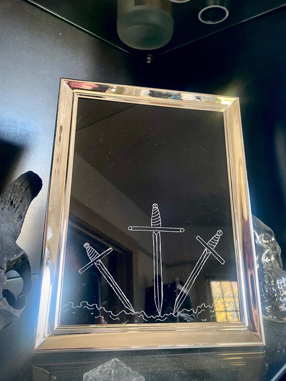 Scrying mirror- Three of Swords