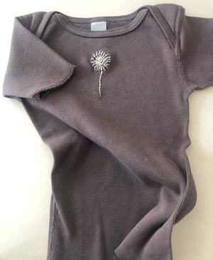 Image of gray dandelion hand embroidered baby t-shirt