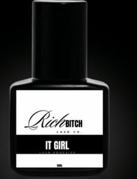 IT GIRL LASH ADHESIVE