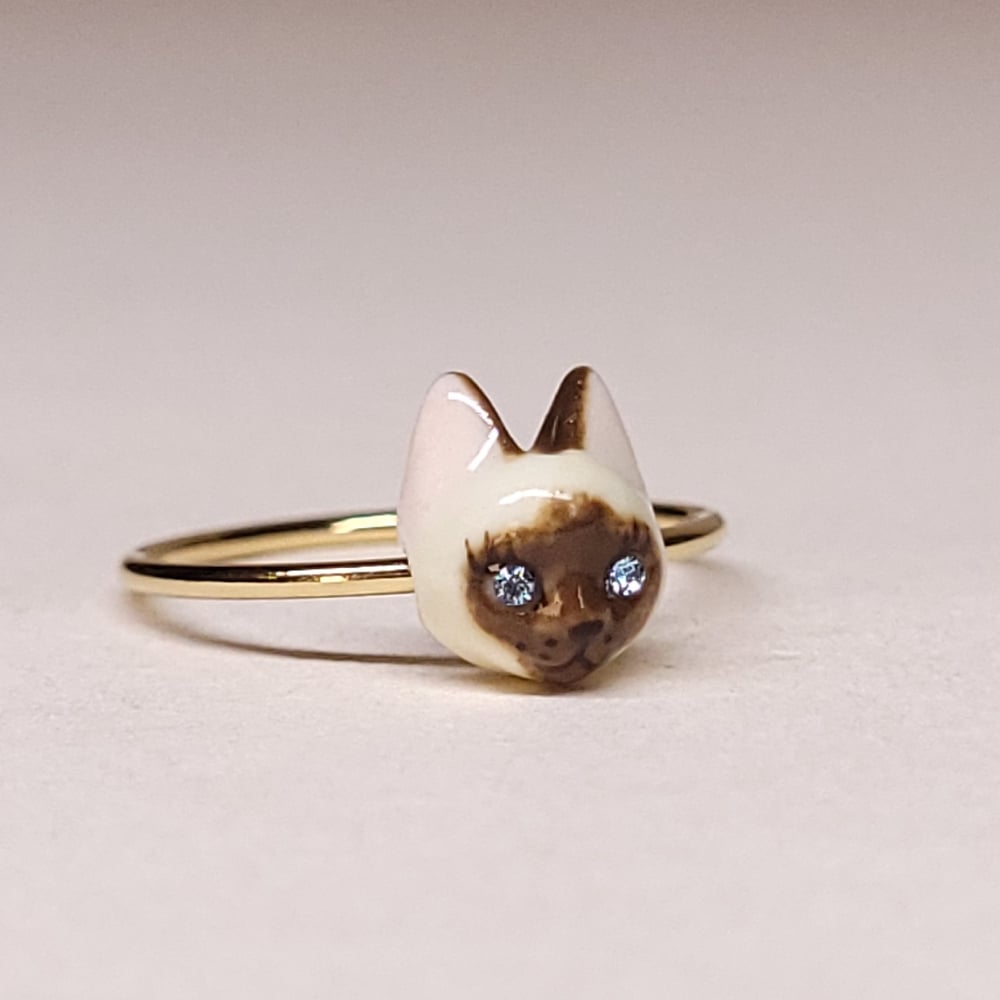Image of Siamese Porcelain & Gold Filled Cat Ring