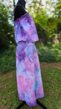 Image 4 of Iris