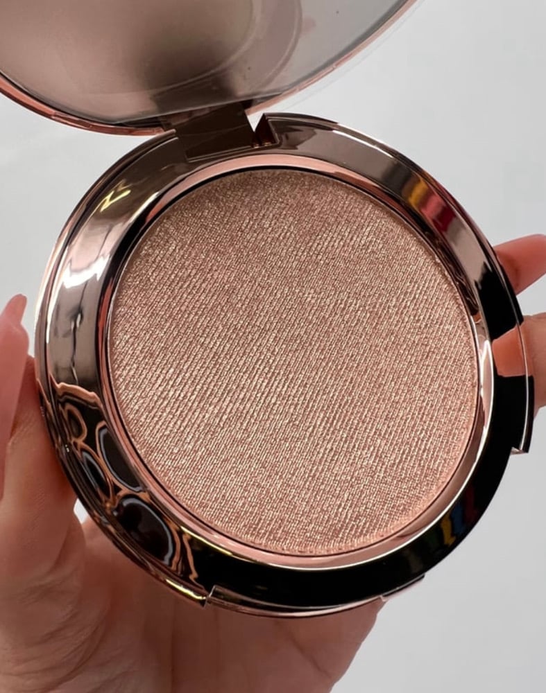 Image of Angel Glo  "highlighting glow powder"  