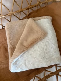 Image 1 of COUVERTURE DOUBLE GAZE BRODÉ CHANTILLY