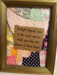 Vintage Frame with Quilt 