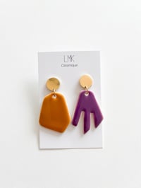 Paire de boucles d'oreilles céramique DUO miel et violet