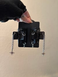 Image 1 of FIERCE CLAW CLIP (style a)