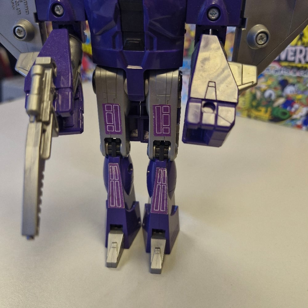 Image of Vintage Transformers G1 Cyclonus Decepticon Action Figure 1980s
