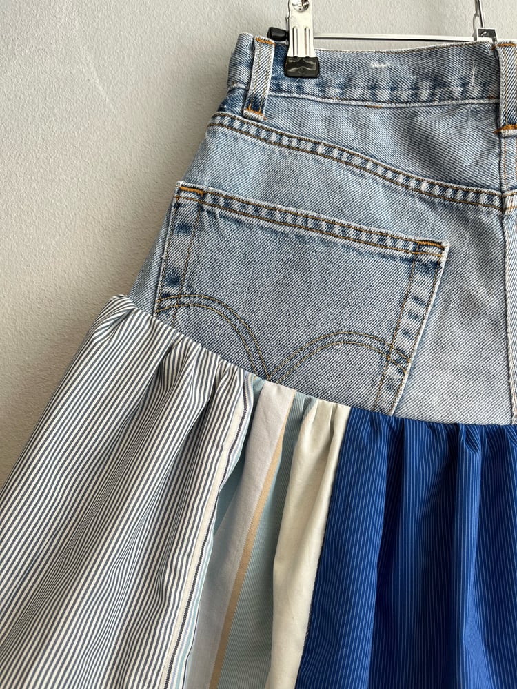 Image of Lykke nederdel med levis jeans (small)