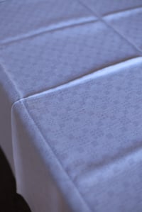 Image 2 of 1 Tischdecke, kräftiger Leinen, geometrisches Dekor