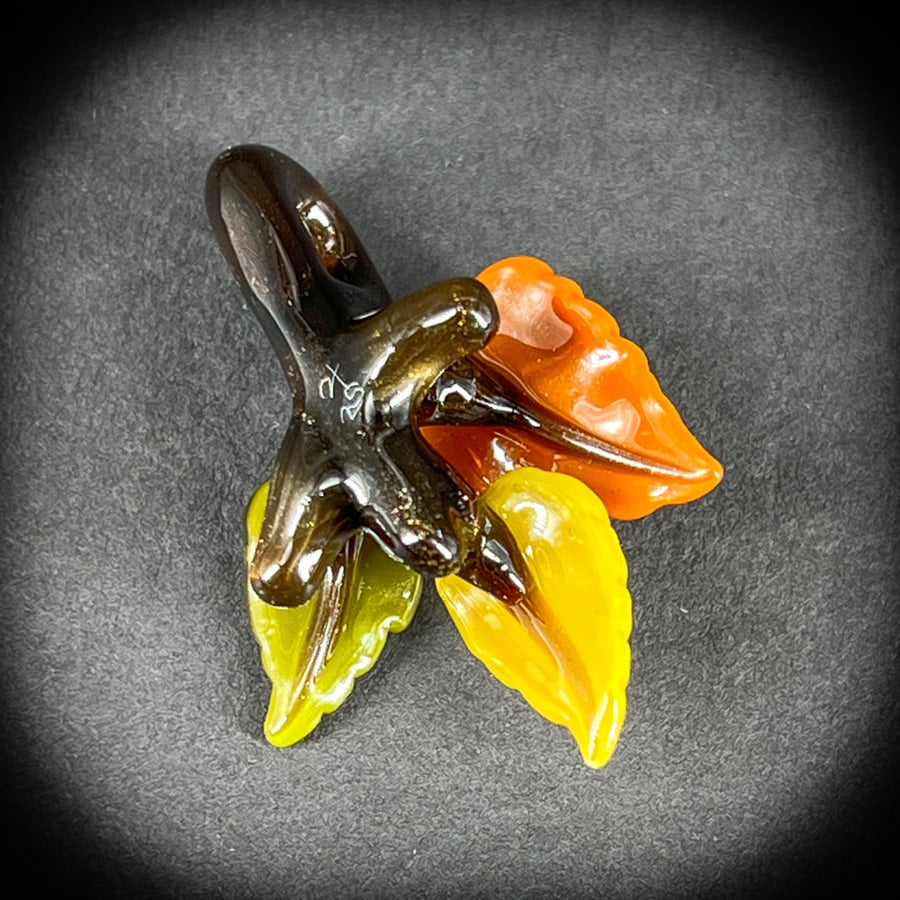 Image of Fall Fades 2025 Leaf Vine Pendant 4