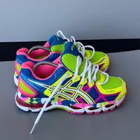 Image 1 of size: us8.5 uk6.5 eu40 cm25.5