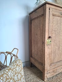 Image 5 of Meuble d’appoint en chêne