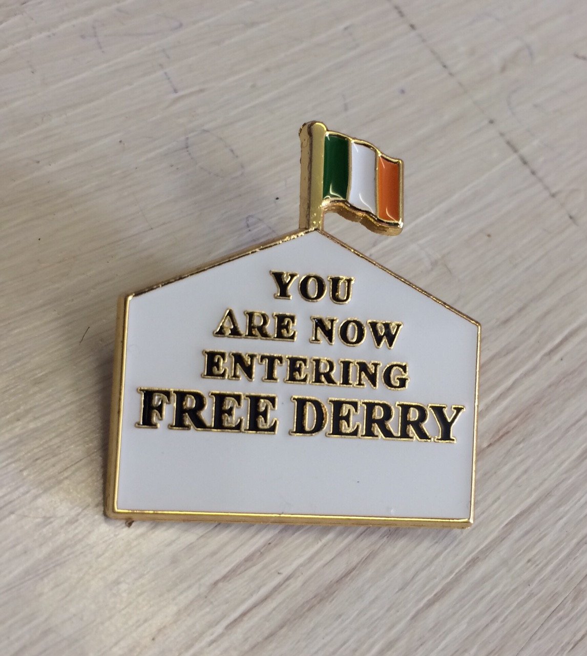Image of Free Derry Wall Badge 